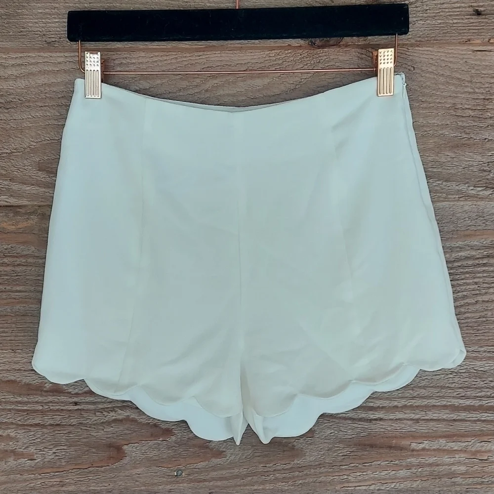 Lush Off White Shorts with Scallop Hem Size Medium